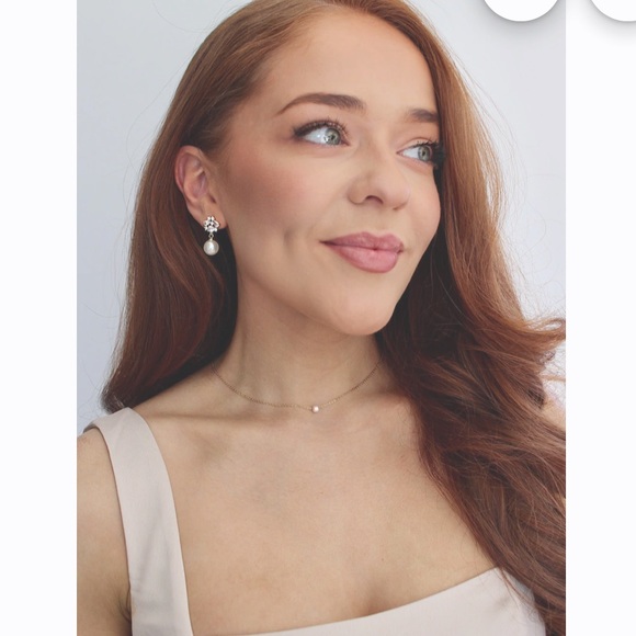 NWOT Dainty pearl necklace - Picture 3 of 3